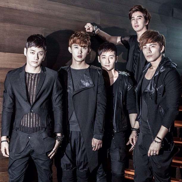 บี้ KPN ประวัตินักร้องหนุ่ม หวานใจ กุ๊บกิ๊บ สุมณทิพย์ กับเรื่องที่ทุกคนอยากรู้ บี้ KPN ประวัตินักร้องหนุ่ม หวานใจ กุ๊บกิ๊บ สุมณทิพย์ กับเรื่องที่ทุกคนอยากรู้