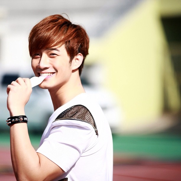บี้ KPN ประวัตินักร้องหนุ่ม หวานใจ กุ๊บกิ๊บ สุมณทิพย์ กับเรื่องที่ทุกคนอยากรู้ บี้ KPN ประวัตินักร้องหนุ่ม หวานใจ กุ๊บกิ๊บ สุมณทิพย์ กับเรื่องที่ทุกคนอยากรู้
