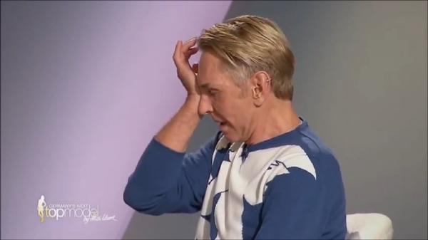 ใบตอง น้องสาว ดีเจมะตูม กลั้นน้ำตาไม่อยู่ ได้เจอพ่อครั้งแรกในรอบ 15 ปี ใบตอง น้องสาว ดีเจมะตูม กลั้นน้ำตาไม่อยู่ ได้เจอพ่อครั้งแรกในรอบ 15 ปี