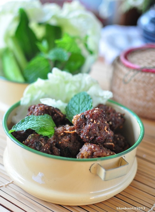ลาบแจ่วบองทอด อาหารอีสานประยุกต์อร่อยเด็ดแซ่บนัว ลาบแจ่วบองทอด อาหารอีสานประยุกต์อร่อยเด็ดแซ่บนัว