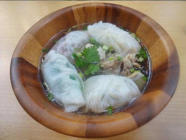ก๋วยเตี๋ยวปากหม้อ หลากไส้อร่อยเด็ด ก๋วยเตี๋ยวปากหม้อ หลากไส้อร่อยเด็ด