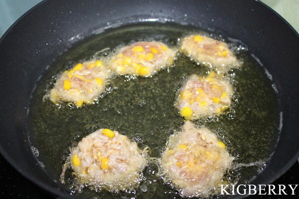 หมูทอดข้าวโพด หมูทอดข้าวโพด