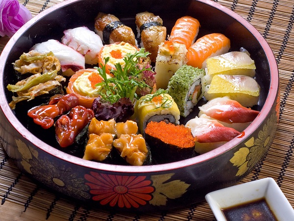 8 วิธีกินซูซิ ให้เหมือนคนญี่ปุ่นแท้ ๆ 8 วิธีกินซูซิ ให้เหมือนคนญี่ปุ่นแท้ ๆ