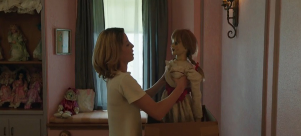 ตัวอย่างใหม่ Annabelle ตุ๊กตาผีเฮี้ยนออกมาหลอนแล้ว ตัวอย่างใหม่ Annabelle ตุ๊กตาผีเฮี้ยนออกมาหลอนแล้ว