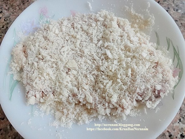 หมูทอดทงคัตสึ กรอบนอกนุ่มในสไตล์ญี่ปุ่น หมูทอดทงคัตสึ กรอบนอกนุ่มในสไตล์ญี่ปุ่น