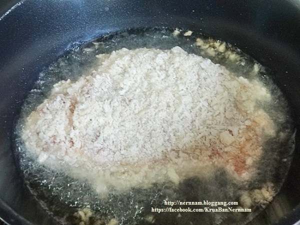 หมูทอดทงคัตสึ กรอบนอกนุ่มในสไตล์ญี่ปุ่น หมูทอดทงคัตสึ กรอบนอกนุ่มในสไตล์ญี่ปุ่น