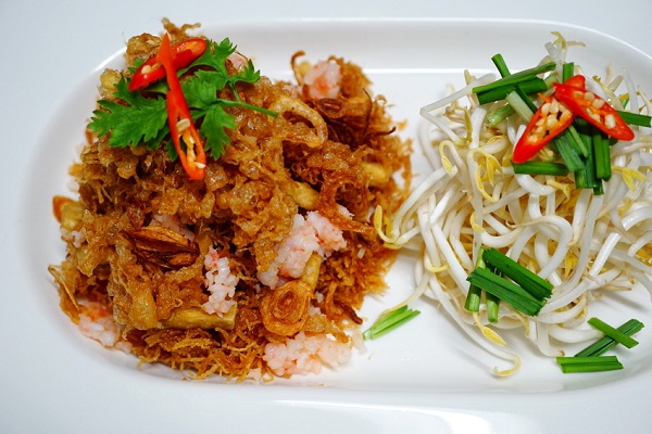 หมี่กรอบ สูตรโฮมเมด ครบเครื่องครบรส หมี่กรอบ สูตรโฮมเมด ครบเครื่องครบรส