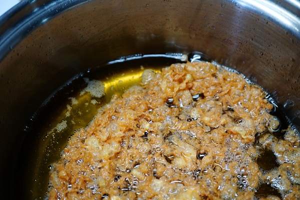 หมี่กรอบ สูตรโฮมเมด ครบเครื่องครบรส หมี่กรอบ สูตรโฮมเมด ครบเครื่องครบรส