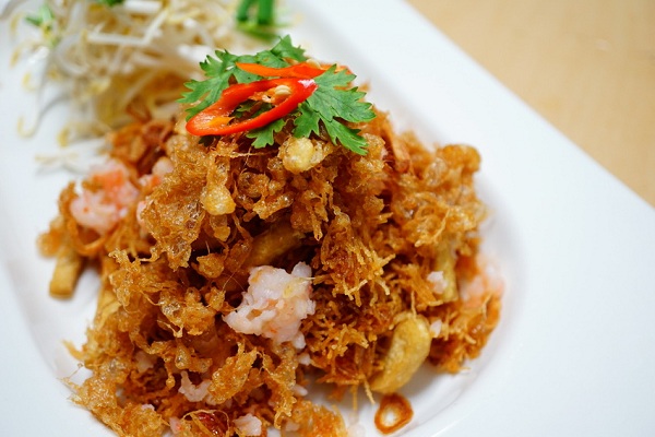 หมี่กรอบ สูตรโฮมเมด ครบเครื่องครบรส หมี่กรอบ สูตรโฮมเมด ครบเครื่องครบรส