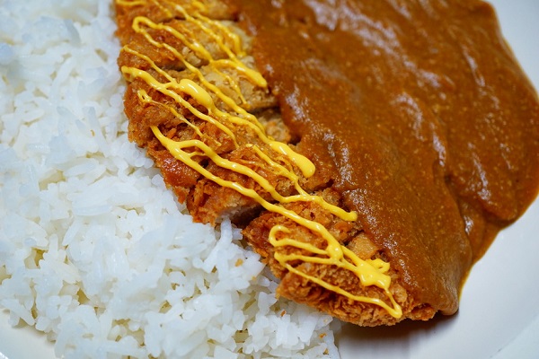 ข้าวแกงกะหรี่หมูทอดราดชีส ข้าวแกงกะหรี่หมูทอดราดชีส