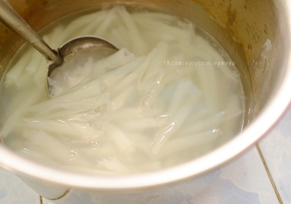 ก๋วยจั๊บ สูตรโบราณ ต้มเส้นก๋วยจั๊บ