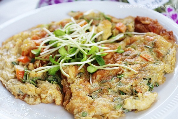 ไข่เจียวต้นอ่อนทานตะวัน เมนูไข่ได้สุขภาพเห็น ๆ ไข่เจียวต้นอ่อนทานตะวัน เมนูไข่ได้สุขภาพเห็น ๆ