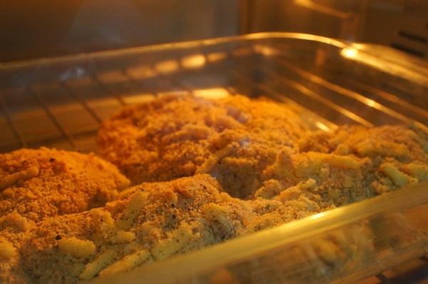 อกไก่อบเชดดาร์ชีส ราดซอสครีมเข้มข้น กรอบนอกนุ่มใน อะไรจะขนาดนั้น อกไก่อบเชดดาร์ชีส ราดซอสครีมเข้มข้น กรอบนอกนุ่มใน อะไรจะขนาดนั้น