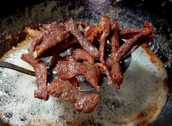 เนื้อทอดน้ำปลา เนื้อทอดน้ำปลา