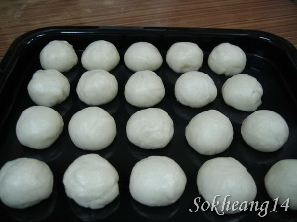 ขนมเปี๊ยะ ไส้ถั่วไข่เค็ม ขนมเปี๊ยะ ไส้ถั่วไข่เค็ม