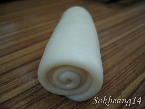 ขนมเปี๊ยะ ไส้ถั่วไข่เค็ม ขนมเปี๊ยะ ไส้ถั่วไข่เค็ม