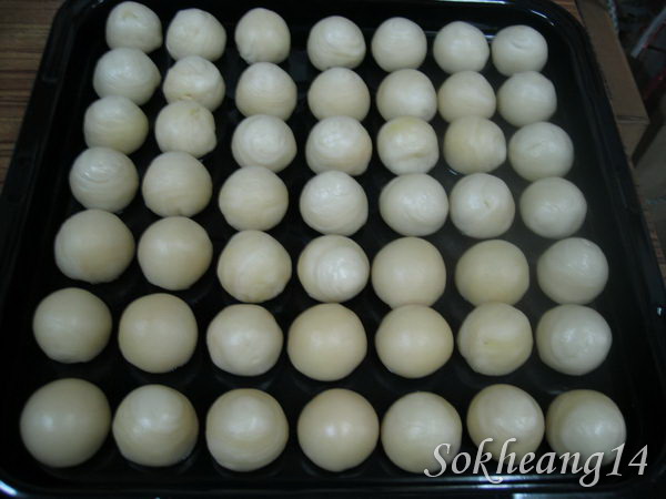 ขนมเปี๊ยะ ไส้ถั่วไข่เค็ม ขนมเปี๊ยะ ไส้ถั่วไข่เค็ม