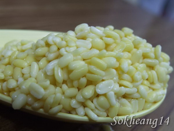 ขนมเปี๊ยะ ไส้ถั่วไข่เค็ม ขนมเปี๊ยะ ไส้ถั่วไข่เค็ม