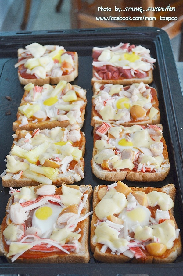ขนมปังพิชซ่าไข่นกกระทา ขนมปังพิชซ่าไข่นกกระทา