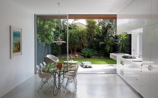 แบบบ้านสองชั้นหน้าแคบ สว่างไร้มุมอับ ด้วยแสงจากธรรมชาติ แบบบ้านสองชั้นหน้าแคบ สว่างไร้มุมอับ ด้วยแสงจากธรรมชาติ