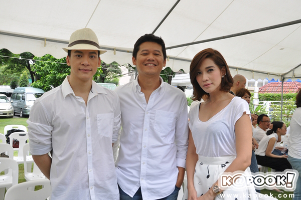 GTH บวงสรวงภาพยนตร์ Teacher\'s Diary ดึง บี้ ประกบ พลอย GTH บวงสรวงภาพยนตร์ Teacher\'s Diary ดึง บี้ ประกบ พลอย