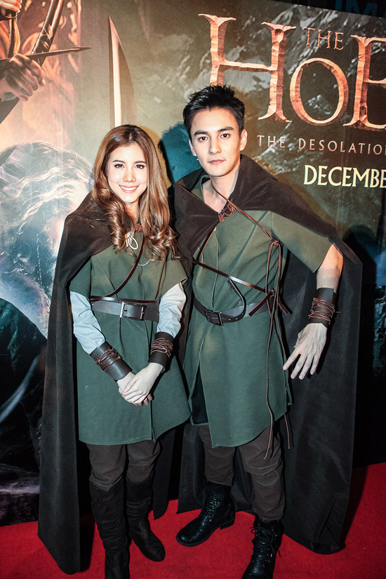 ธันวา - เอสเธอร์ แปลงร่างเป็นเอล์ฟหนุ่มเอล์ฟสาว พร้อมโชว์สุดพิเศษในงานเปิดตัวหนัง The Hobbit ธันวา - เอสเธอร์ แปลงร่างเป็นเอล์ฟหนุ่มเอล์ฟสาว พร้อมโชว์สุดพิเศษในงานเปิดตัวหนัง The Hobbit