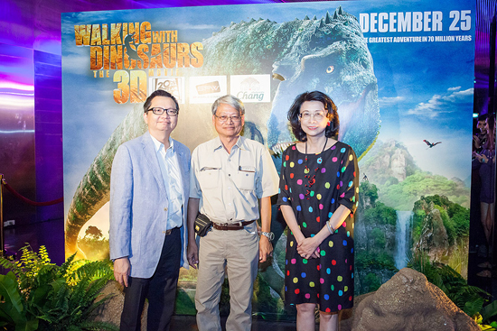 เคน - ภูภูมิ พาทะลุมิติสู่การผจญภัยในโลกล้านปีในงานเปิดตัวหนัง Walking with Dinosaurs (3D) เคน - ภูภูมิ พาทะลุมิติสู่การผจญภัยในโลกล้านปีในงานเปิดตัวหนัง Walking with Dinosaurs (3D)