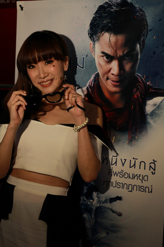 ต้มยำกุ้ง 2-3D เปิดตัวอลังการ สร้างปรากฏการณ์เรียลแอ๊คชั่นยิ่งใหญ่แห่งปี ต้มยำกุ้ง 2-3D เปิดตัวอลังการ สร้างปรากฏการณ์เรียลแอ๊คชั่นยิ่งใหญ่แห่งปี