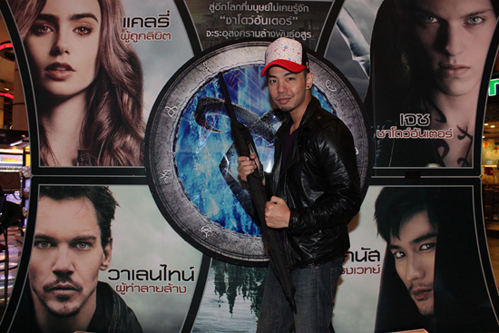 The Mortal Instruments : City of Bones The Mortal Instruments : City of Bones