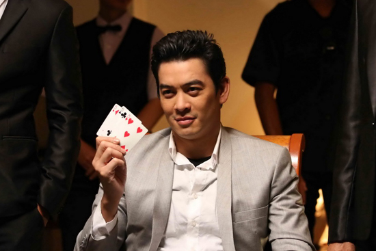 ชาคริต - ป๋าเทพ นำทีม สีเรียงเซียนโต๊ด กับแผนการโกงจนต้องฮา ชาคริต - ป๋าเทพ นำทีม สีเรียงเซียนโต๊ด กับแผนการโกงจนต้องฮา
