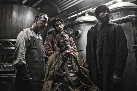 บอง จุน โฮ โชว์ฝีมือการกำกับภาพยนตร์ฮอลลีวูดสุดยิ่งใหญ่ Snowpiercer บอง จุน โฮ โชว์ฝีมือการกำกับภาพยนตร์ฮอลลีวูดสุดยิ่งใหญ่ Snowpiercer