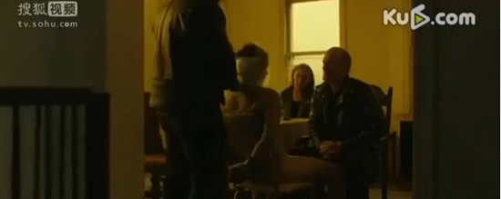 Cymbeline อีธาน ฮอว์ค เป็นหนุ่มนักบิดจากบทละครของ เชคสเปียร์ Cymbeline อีธาน ฮอว์ค เป็นหนุ่มนักบิดจากบทละครของ เชคสเปียร์