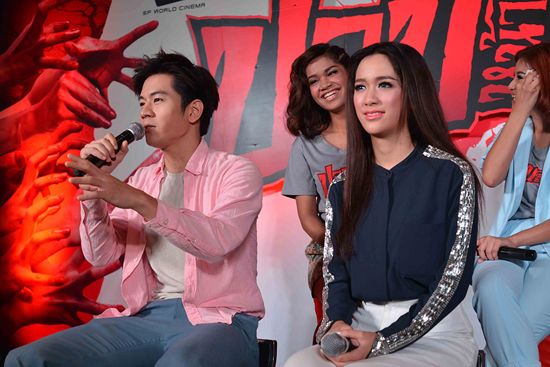 ตุ๊กกี้ ควง โทนี่ เปิดตัวหังใหม่ ปอบหน้าปลวก ตุ๊กกี้ ควง โทนี่ เปิดตัวหังใหม่ ปอบหน้าปลวก