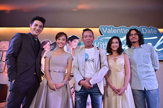 เจมส์ เต้ย ควงคู่เปิดตัวหนัง TimeLine แอน-อเล็กซ์ ร่วมยินดี เจมส์ เต้ย ควงคู่เปิดตัวหนัง TimeLine แอน-อเล็กซ์ ร่วมยินดี