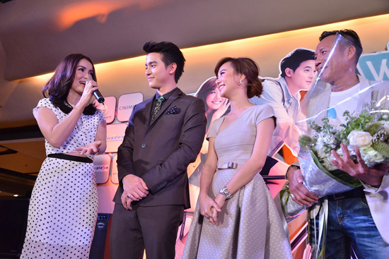 เจมส์ เต้ย ควงคู่เปิดตัวหนัง TimeLine แอน-อเล็กซ์ ร่วมยินดี เจมส์ เต้ย ควงคู่เปิดตัวหนัง TimeLine แอน-อเล็กซ์ ร่วมยินดี