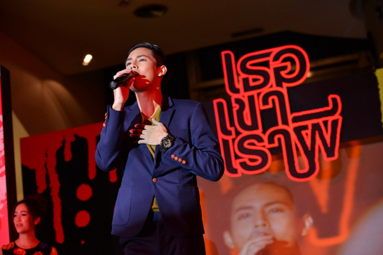 นิว ดวล แม็ค แย่งหัวใจ แม็กกี้ อาภา กลางงานรอบปฐมทัศน์ เธอเขาเราผี นิว ดวล แม็ค แย่งหัวใจ แม็กกี้ อาภา กลางงานรอบปฐมทัศน์ เธอเขาเราผี