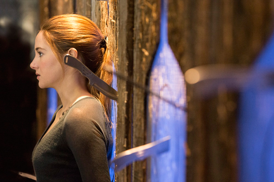 Divergent สงคราม 5 มนุษย์กลุ่มสุดท้ายแห่งอนาคต Divergent สงคราม 5 มนุษย์กลุ่มสุดท้ายแห่งอนาคต