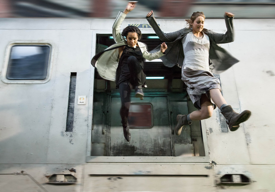Divergent สงคราม 5 มนุษย์กลุ่มสุดท้ายแห่งอนาคต Divergent สงคราม 5 มนุษย์กลุ่มสุดท้ายแห่งอนาคต