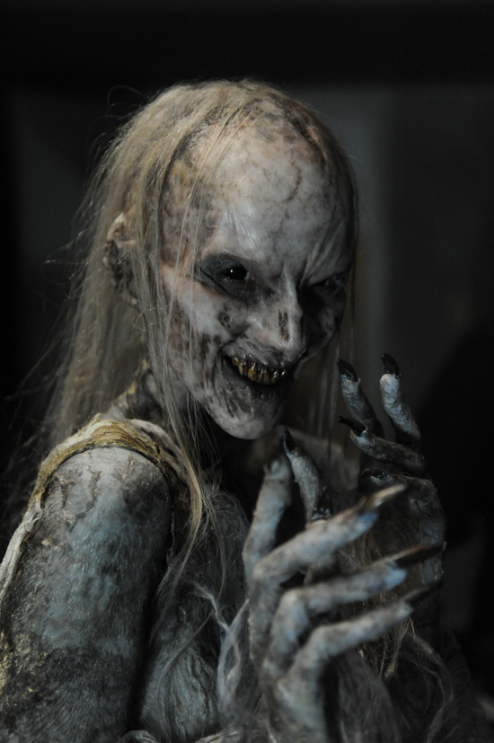 เมคอัพสุดล้ำ ! เปลี่ยนคนให้เป็นผี ท้าผู้ชมสะดุ้งสุดตัวใน HAUNT เมคอัพสุดล้ำ ! เปลี่ยนคนให้เป็นผี ท้าผู้ชมสะดุ้งสุดตัวใน HAUNT