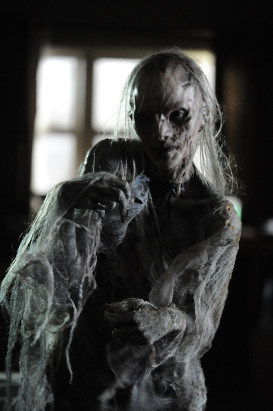 เมคอัพสุดล้ำ ! เปลี่ยนคนให้เป็นผี ท้าผู้ชมสะดุ้งสุดตัวใน HAUNT เมคอัพสุดล้ำ ! เปลี่ยนคนให้เป็นผี ท้าผู้ชมสะดุ้งสุดตัวใน HAUNT