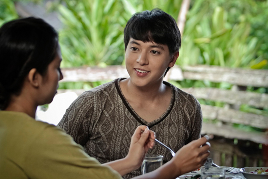 เจมส์ เต้ย ป๊อก ยกนิ้ว ผัดฟักแม้ว 1 ในเสน่ห์สุดโรแมนติก จาก Timeline เจมส์ เต้ย ป๊อก ยกนิ้ว ผัดฟักแม้ว 1 ในเสน่ห์สุดโรแมนติก จาก Timeline