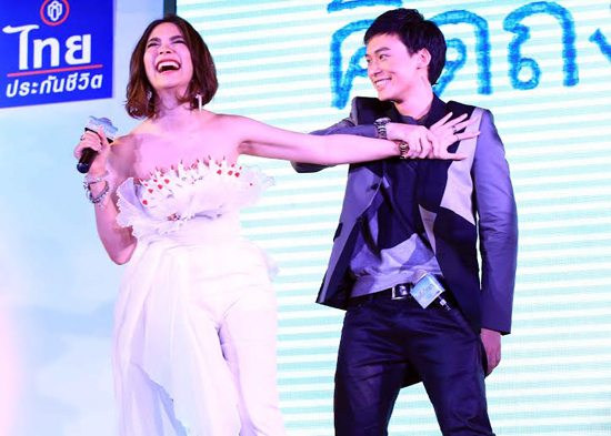 พลอย ควงคู่ บี้ เปิดตัว คิดถึงวิทยา ภาพยนตร์อบอุ่นเปื้อนรอยยิ้ม พลอย ควงคู่ บี้ เปิดตัว คิดถึงวิทยา ภาพยนตร์อบอุ่นเปื้อนรอยยิ้ม