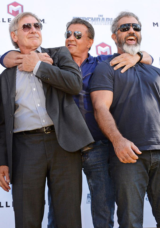 The Expendables 3 รวมดาวดังปรากฏตัวบนรถถัง ในเทศกาลหนังเมืองคานส์ 