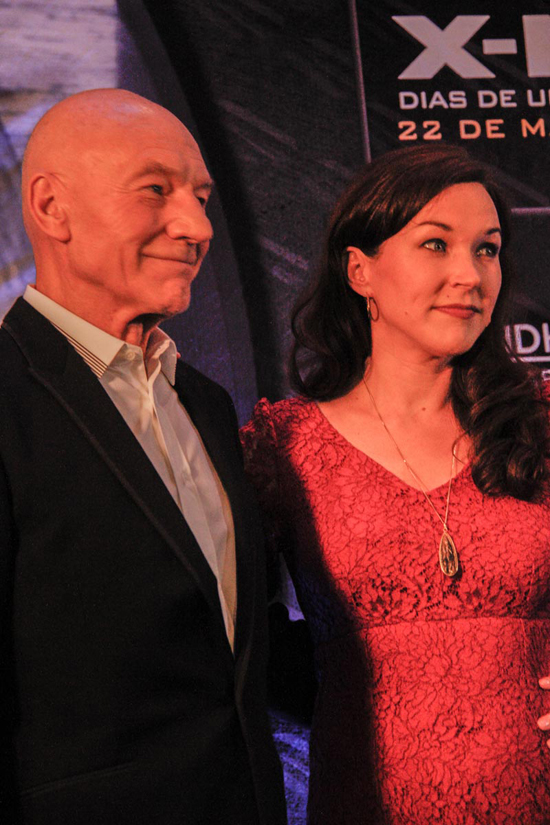 ชาร์ลส์ ซาเวียร์ สองเจนเนอเรชั่นร่วมงานพรีเมียร์ X-Men ที่บราซิล ชาร์ลส์ ซาเวียร์ สองเจนเนอเรชั่นร่วมงานพรีเมียร์ X-Men ที่บราซิล