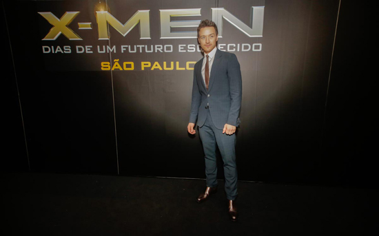 ชาร์ลส์ ซาเวียร์ สองเจนเนอเรชั่นร่วมงานพรีเมียร์ X-Men ที่บราซิล ชาร์ลส์ ซาเวียร์ สองเจนเนอเรชั่นร่วมงานพรีเมียร์ X-Men ที่บราซิล