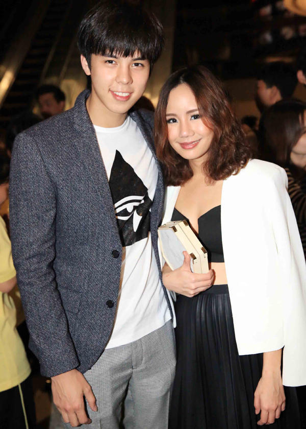 ฝากไว้..ในกายเธอ เดินหน้าหลอน มาร์ช-ต่อ-เก้า นำทีมเปิดตัว ฝากไว้..ในกายเธอ เดินหน้าหลอน มาร์ช-ต่อ-เก้า นำทีมเปิดตัว