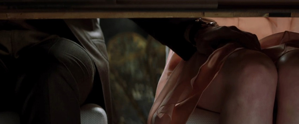 แค่น้ำจิ้ม ! ทีเซอร์แรก Fifty Shades of Grey หนังอีโรติก โซ่ แส้ กุญแจมือ