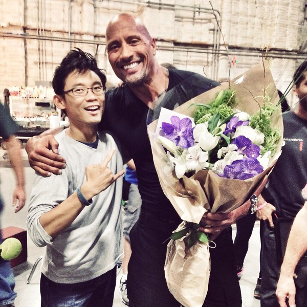 เดอะร็อค โบกมือลากองถ่าย Fast & Furious 7 เดอะร็อค โบกมือลากองถ่าย Fast & Furious 7