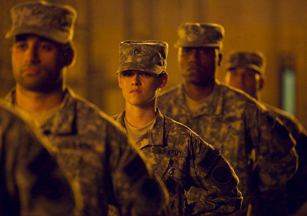 ยลโฉม คริสเทน สจ๊วต ภาพล่าสุดจากหนัง Camp X-Ray ยลโฉม คริสเทน สจ๊วต ภาพล่าสุดจากหนัง Camp X-Ray