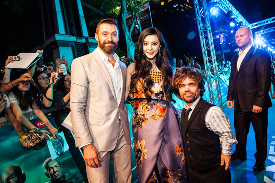 พรีเมียร์ X-Men: Days of Future Past ที่สิงคโปร์ แฟนคลับยังคงตามให้กำลังใจอย่างล้นหลาม พรีเมียร์ X-Men: Days of Future Past ที่สิงคโปร์ แฟนคลับยังคงตามให้กำลังใจอย่างล้นหลาม